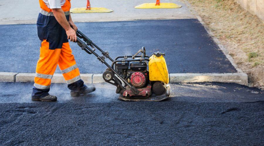 Professional gutter cleaning in Guilford, MO